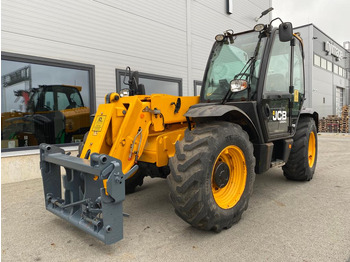 Stivuitor telescopic JCB