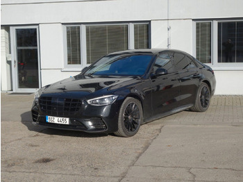 Berlină/ Sedan MERCEDES-BENZ