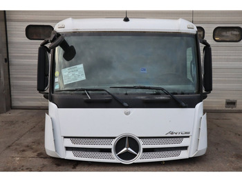 Cabină și interior MERCEDES-BENZ