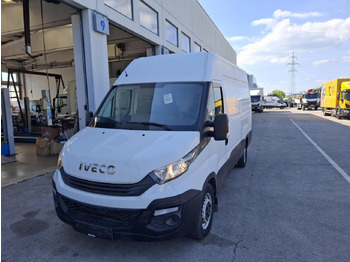 Transport persoane IVECO Daily 35s14