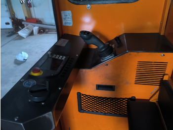 Stivuitor cu catarg retractabil, cu schimbare rapidă de direcţie HUBTEX MSU 30: Foto 2