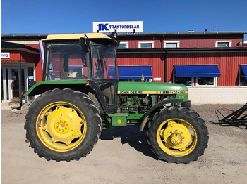 Tractor agricol JOHN DEERE 2140