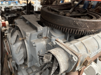 Motor şi piese pentru Utilaje constructii Deutz D2011L03 D 2011 L 03  36 kW (49,0 KM) Silnik Blok CZĘŚCI: Foto 3 Motor şi piese pentru Utilaje constructii Deutz D2011L03 D 2011 L 03  36 kW (49,0 KM) Silnik Blok CZĘŚCI: Foto 3