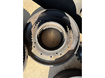 Butuc pentru Utilaje agricole John Deere 7RXXX 7R330 7R 330 Piasta przedniego mostu TA27517: Foto 2