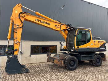Excavator pe roţi HYUNDAI