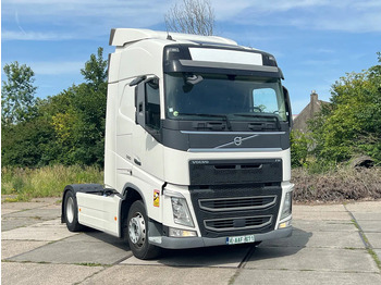 Cap tractor VOLVO FH 500