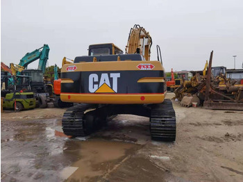 Excavator pe şenile CATERPILLAR 320BL: Foto 4