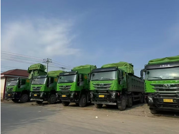 Leasing de Iveco 8x4 dumptruck Iveco 8x4 dumptruck: Foto 2