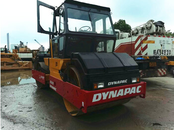 Cilindru compactor DYNAPAC CC421: Foto 3 Cilindru compactor DYNAPAC CC421: Foto 3