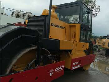 Cilindru compactor DYNAPAC CC421: Foto 2 Cilindru compactor DYNAPAC CC421: Foto 2