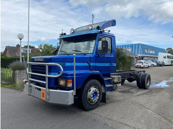 Camion şasiu SCANIA T82