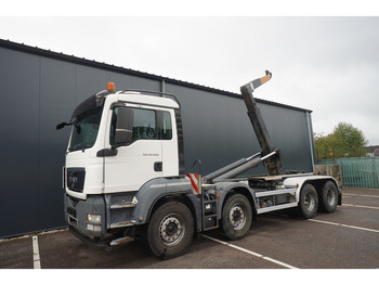 Camion cu cârlig MAN TGS 35.400