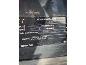 Buldoexcavator Komatsu WB97: Foto 2 Buldoexcavator Komatsu WB97: Foto 2