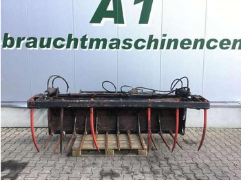 Încarcator frontal pentru tractor