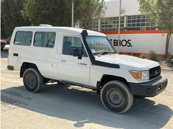Automobil TOYOTA Land Cruiser