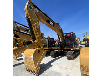 Excavator pe şenile CATERPILLAR 320D2