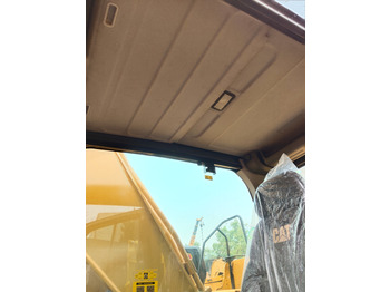 Excavator pe şenile CATERPILLAR 330GC