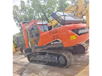 Excavator pe şenile DOOSAN DX225LCA