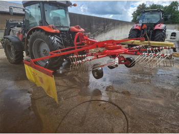 Maşină de întors fânul SIP