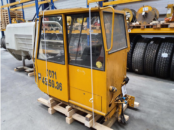 Cabină LIEBHERR