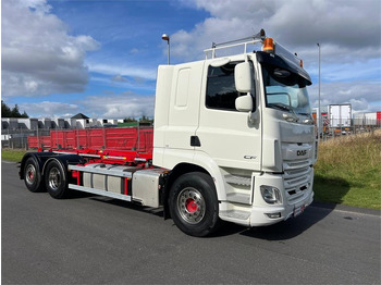 Camion cu cârlig DAF CF