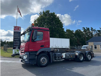 Camion container de gunoi MERCEDES-BENZ Antos 2543