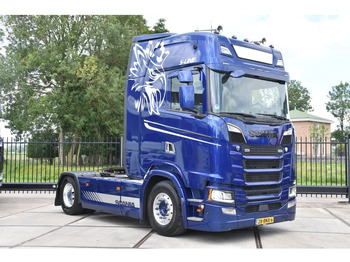Cap tractor SCANIA S 500