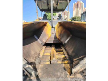 Finisor de asfalt XCMG RP905HDIV used hydraulic mobile asphalt paver: Foto 5