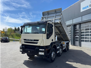 Camion basculantă IVECO Trakker