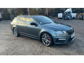 Mașină break ŠKODA