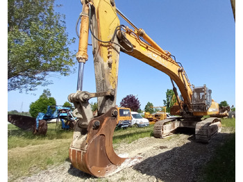 Excavator pe şenile CASE