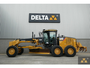 Autogreder CATERPILLAR 120