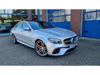 Berlină/ Sedan MERCEDES-BENZ