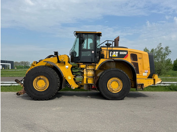 Încărcător frontal pe pneuri CATERPILLAR 980M