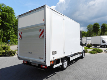 Autoutilitară box FORD TRANSIT  BOX LIFT 8 PALLETS CRUISE CONTROL LED LIGHTS AIR CONDITIONING  130HP: Foto 3
