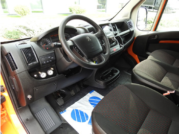 Autoutilitară cu platformă PEUGEOT BOXER STAKE BODY TARPAULIN DOUBLE CABIN DOKA 7 SEATS AIR CONDITIONING PNEUMATICS  140HP: Foto 2