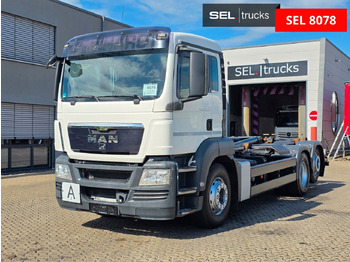 Camion cu cârlig MAN TGS 26.400