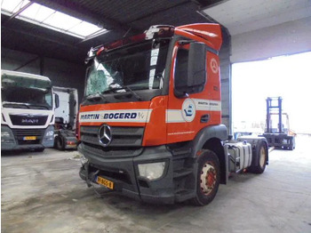 Cap tractor MERCEDES-BENZ Antos 1832