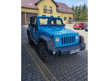 Automobil JEEP