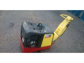 Placă compactoare DYNAPAC