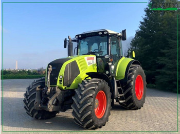 Tractor agricol CLAAS Axion 840