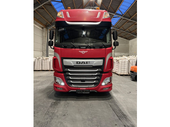 Cap tractor DAF XF 480