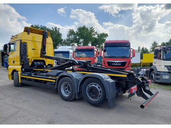 Camion cu cârlig MAN TGX 26.500