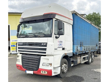 Camion cu prelată DAF