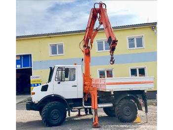 Camion basculantă UNIMOG