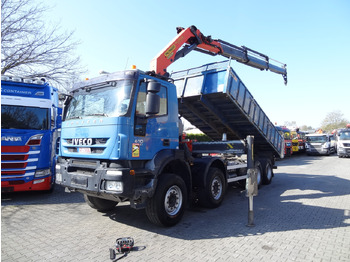 Camion basculantă IVECO Trakker