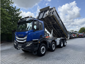 Camion basculantă IVECO X-WAY