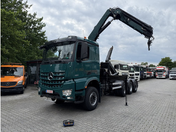 Camion cu cârlig MERCEDES-BENZ Arocs 3251