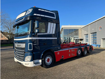 Camion cu cârlig DAF XF 106 530