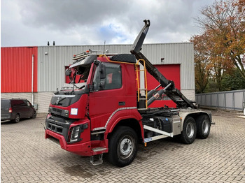 Camion cu cârlig VOLVO FMX